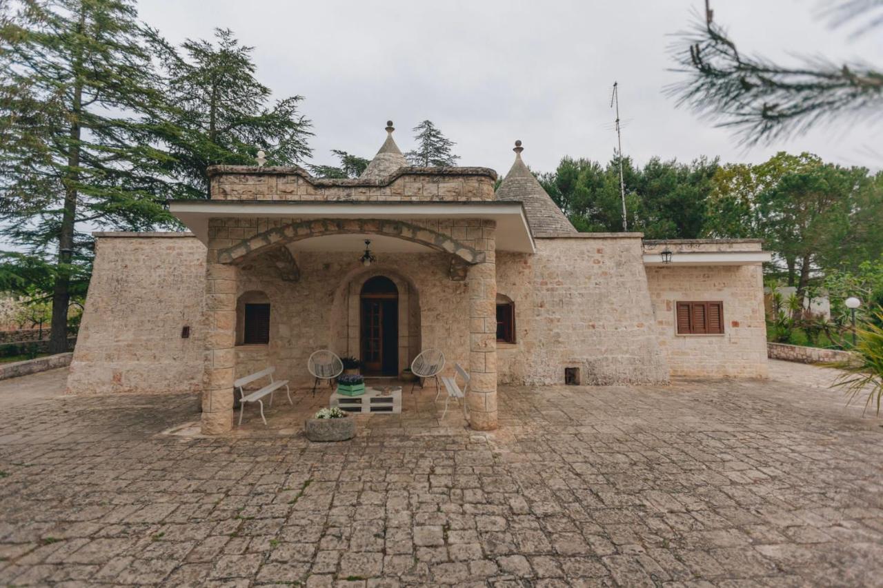 Trulli Pinnacoli Locorotondo Bagian luar foto