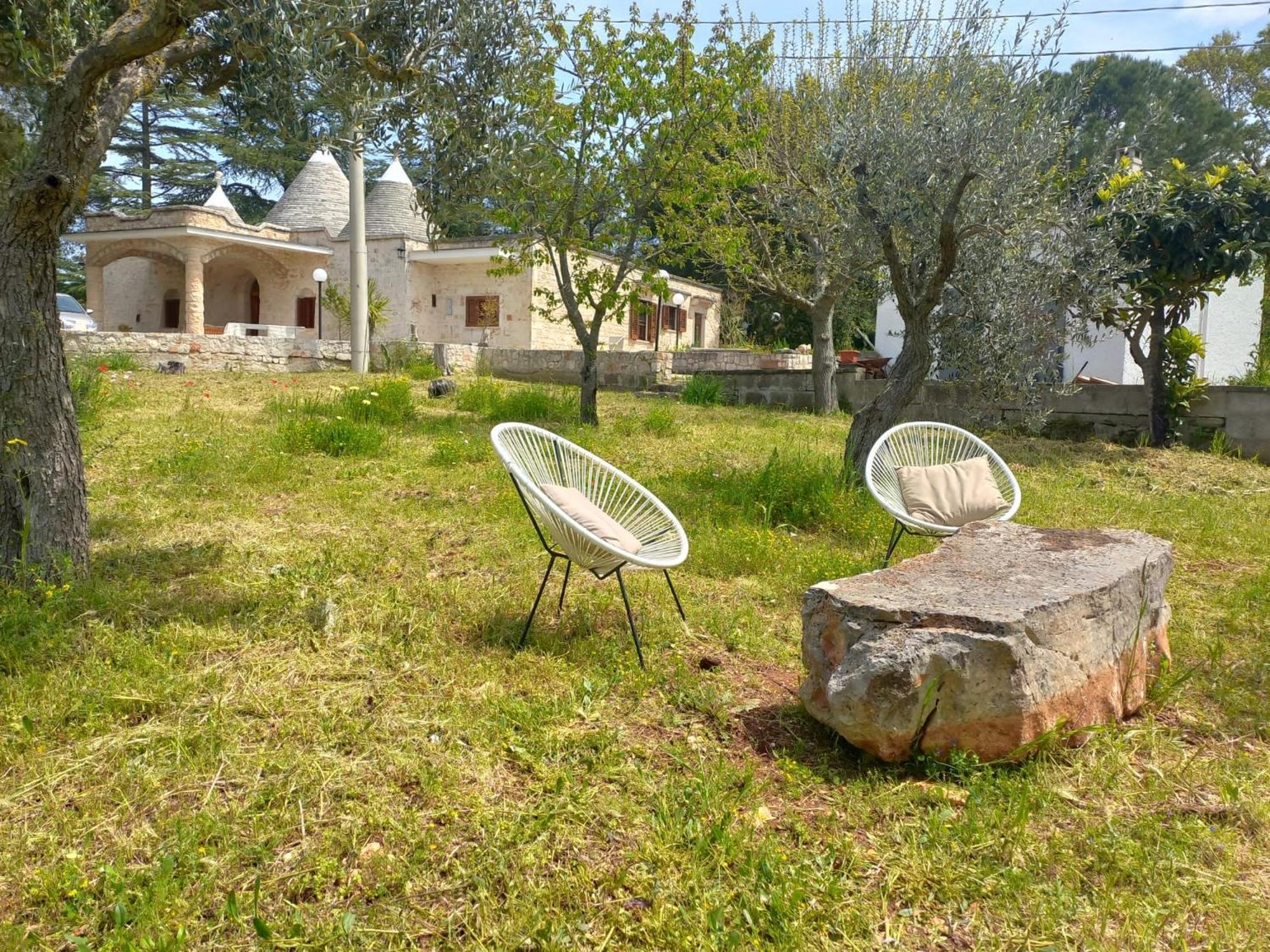 Trulli Pinnacoli Locorotondo Bagian luar foto