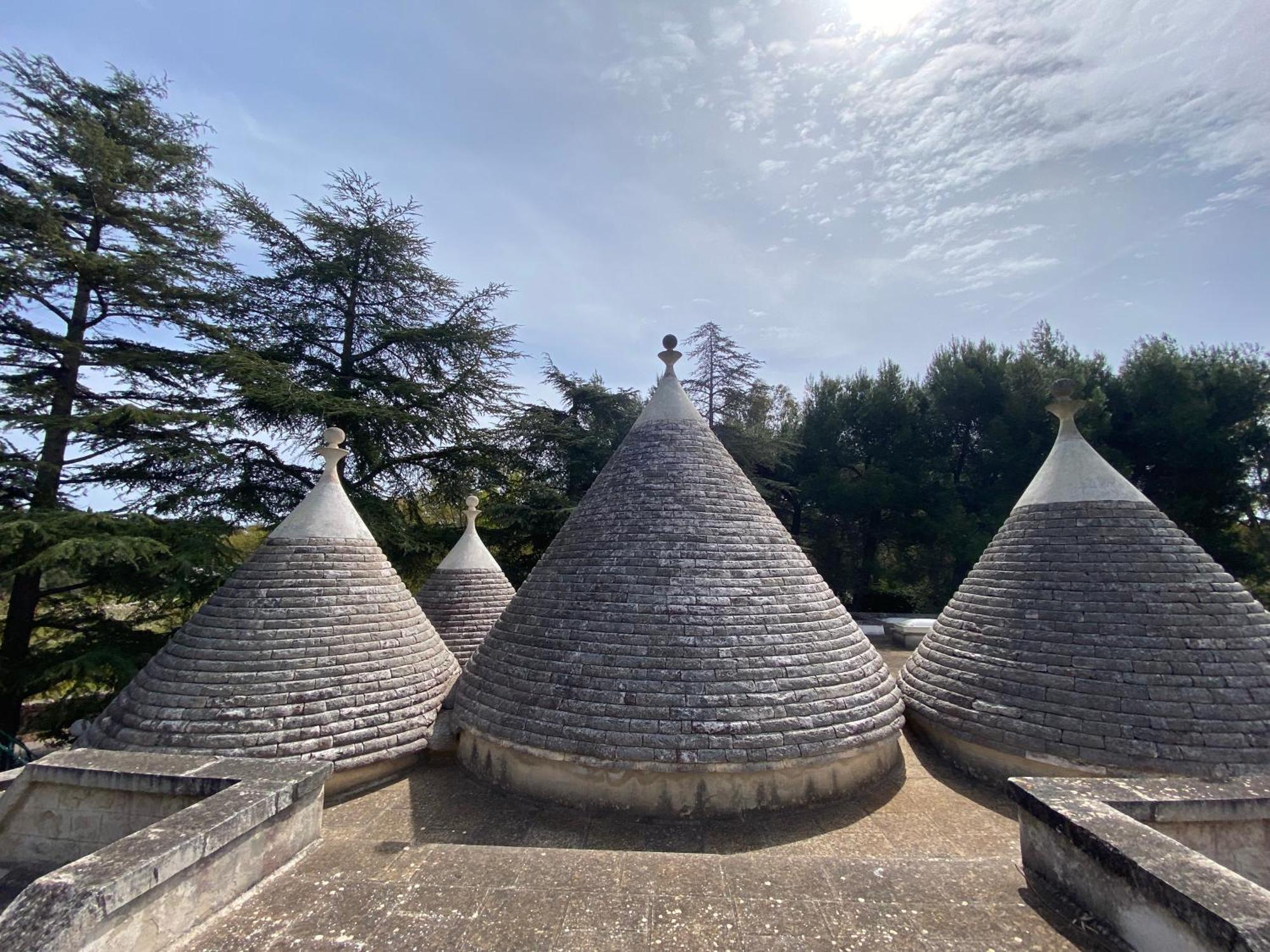 Trulli Pinnacoli Locorotondo Bagian luar foto